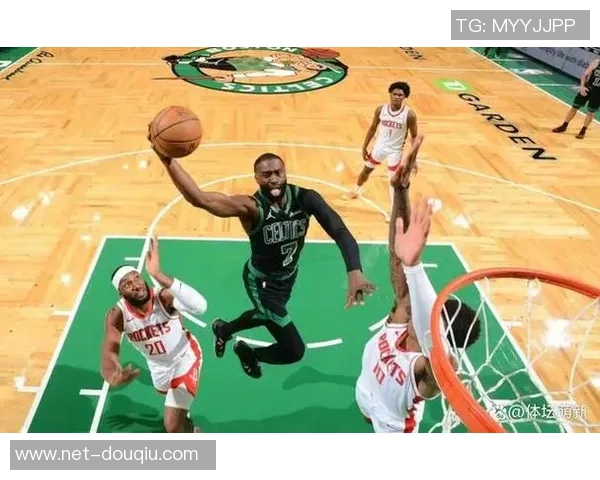 凯尔特人对阵奇才比赛中爆发激烈冲突引发球迷热议 凯尔特人对阵奇才比赛中爆发激烈冲突引发球迷热议